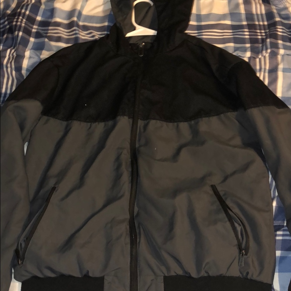 Wind breaker